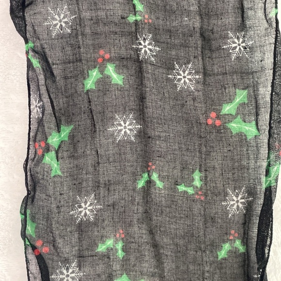 Black mistletoe and snowflakes sheer scarf - Picture 7 of 17